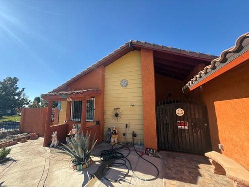 13747 Vellanto Way, Moreno Valley, CA, 92553-3897 | Card Image