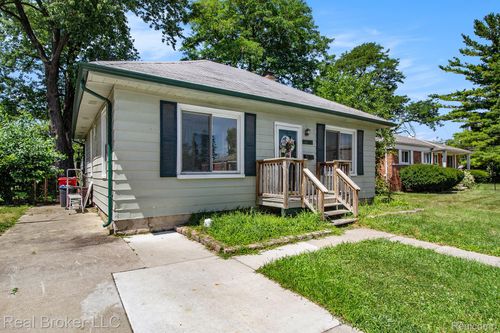 28775 Glasgow St, Southfield, MI, 48076-2907 | Card Image