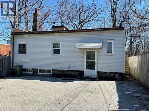 414 Crawford Ave, Windsor, ON, N9A5C4 | Card Image