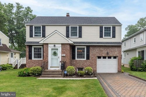 365 Jefferson Ave, MORRISVILLE, PA, 19067-2104 | Card Image