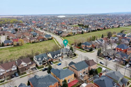 1667 Dempsey Cres, Milton, ON, L9T5M5 | Card Image
