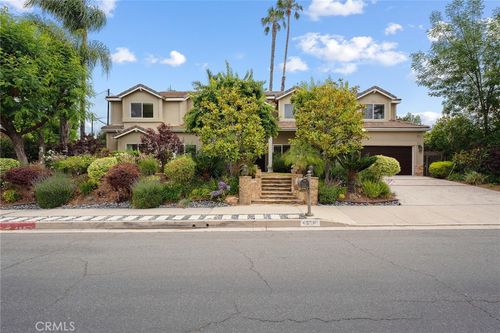 4520 El Caballero Dr, Tarzana, CA, 91356-5109 | Card Image