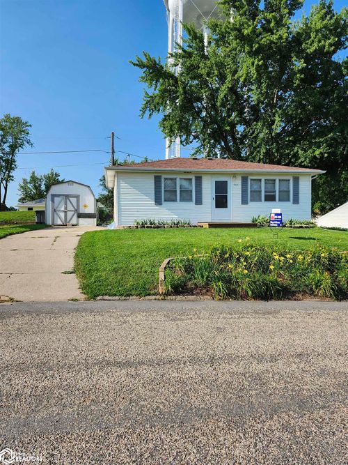 506 Hillhaven St, Exira, IA, 50076-1539 | Card Image