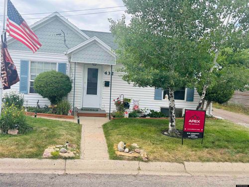 432 5th St, Evanston, WY, 82930-3623 | Card Image