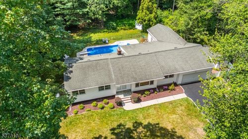 10 Campo Rd, Randolph, NJ, 07869-3804 | Card Image