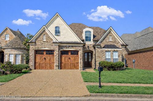 9077 Rue Orleans Ln, Olive Branch, MS, 38654-4458 | Card Image