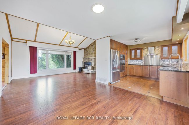 487072 30 Sideroad, House other with 3 bedrooms, 2 bathrooms and 10 parking in Mono ON | Image 12