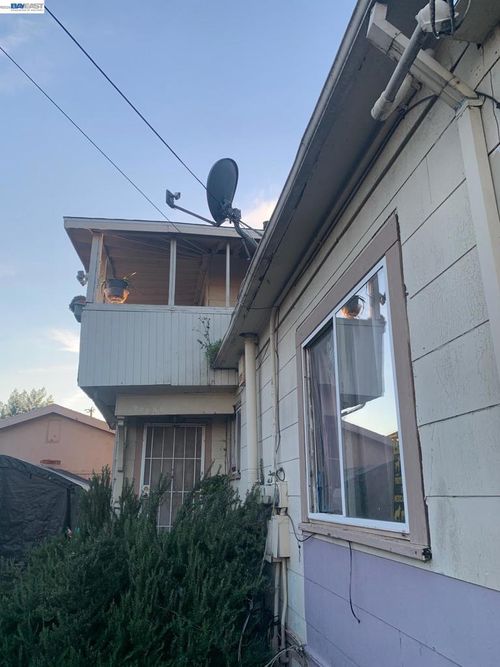 7333 7333 Lockwood St, Oakland, CA, 94621 | Card Image