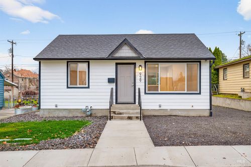 929 10th St, Clarkston, WA, 99403-2122 | Card Image