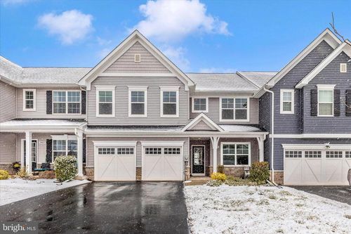 2805 Hillfield Dr, FREDERICK, MD, 21702-1660 | Card Image