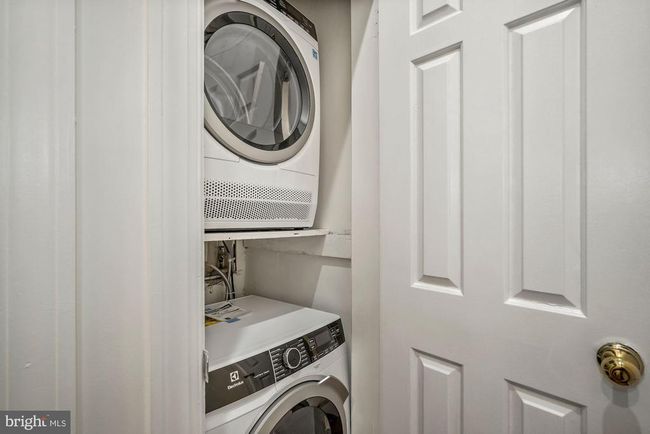 APT-7 - 3333 N St Nw, Condo with 2 bedrooms, 3 bathrooms and null parking in WASHINGTON DC | Image 24
