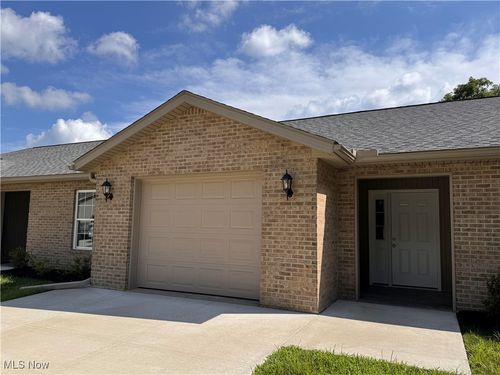 203 Knollton Dr, Millersburg, OH, 44654-1634 | Card Image