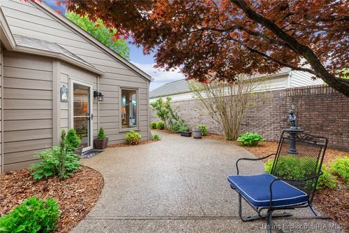 33 Abby Chase, Jeffersonville, IN, 47130-9763 | Card Image