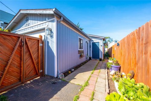 1727 11th St, Los Osos, CA, 93402 | Card Image