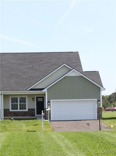 8094 Forest Ridge Lane Lane, House other with 3 bedrooms, 3 bathrooms and null parking in Lysander NY | Image 2