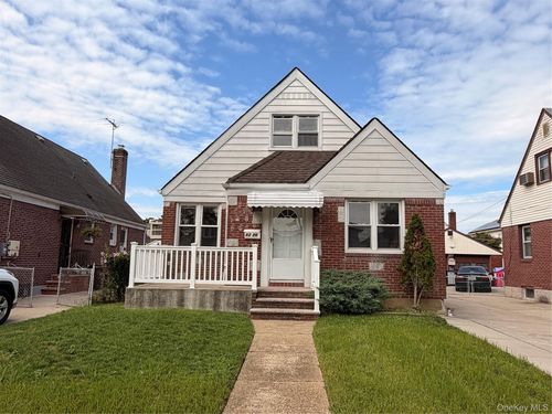 82-26 258th St, Floral Park, NY, 11004-1446 | Card Image