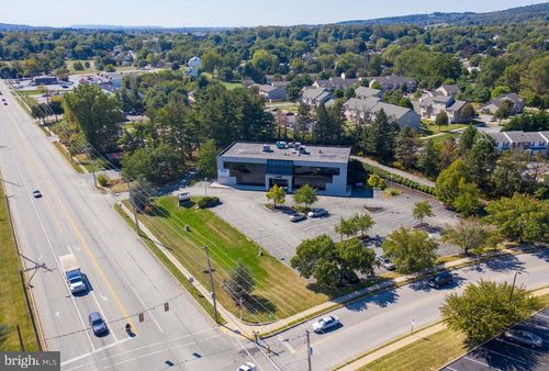 3995 E Market St, YORK, PA, 17402-2773 | Card Image