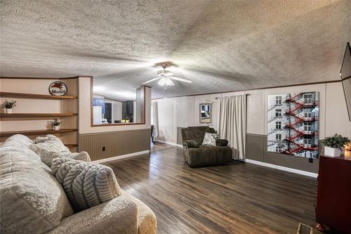 302 N 8th St, Hammon, OK, 73650-2213 | Card Image