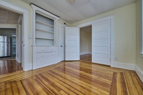 apt-3-44 Park St, Salem, MA, 01970-6070 | Card Image