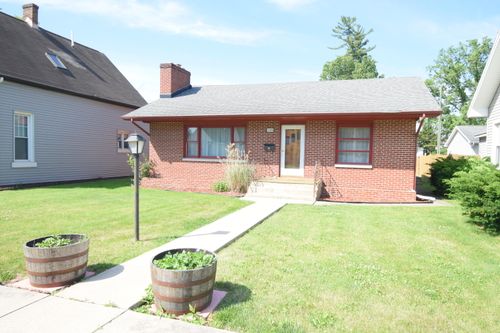 328 S Weston St, Rensselaer, IN, 47978-3152 | Card Image
