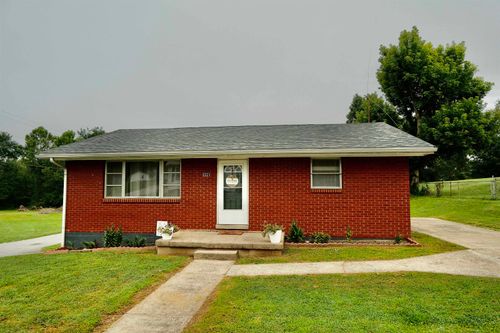 2221 Cedar St, Ashland, KY, 41101-2416 | Card Image
