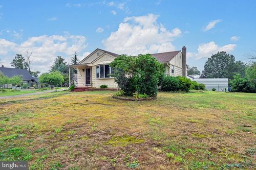 1058 Linda Ln, Vineland, NJ, 08360-5814 | Card Image