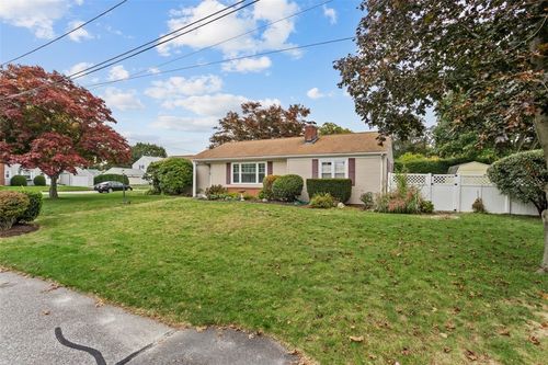 62 Sweetfern Rd, Warwick, RI, 02888-5335 | Card Image
