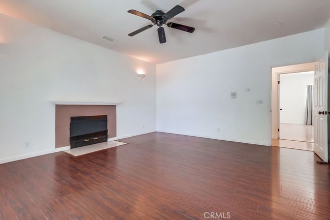 Primary Bedroom | Image 25