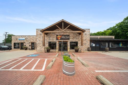a-b-c-200 S Kaufman St, Ennis, TX, 75119-4807 | Card Image
