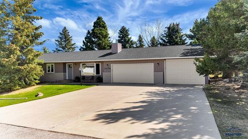 7376 Kingbird Ct, Rapid City, SD, 57702-9011 | Card Image