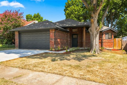 819 Lovingham Dr, Arlington, TX, 76017-6455 | Card Image