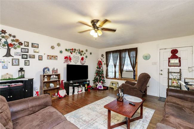 304 E Richard Garcia Street, House other with 2 bedrooms, 1 bathrooms and null parking in Driscoll TX | Image 18