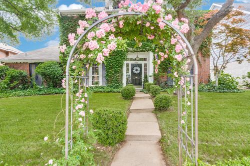 4681 Home Pl, Plano, TX, 75024-3844 | Card Image