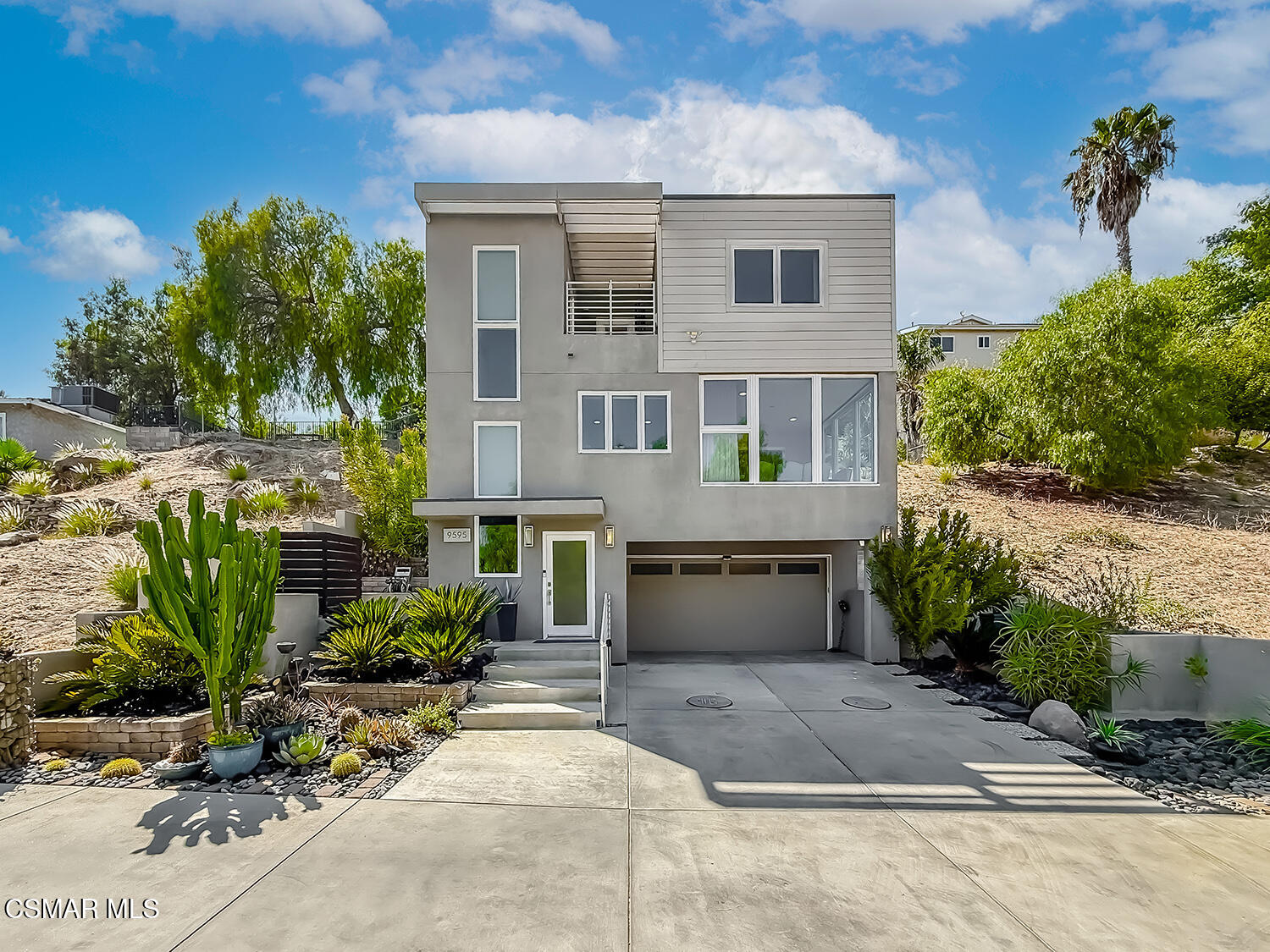 Residential in Chatsworth