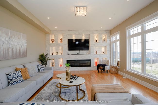 52 Stinson St, House other with 7 bedrooms, 8 bathrooms and 28 parking in Caledon ON | Image 11