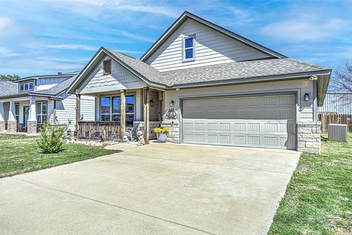 433 Dove Trl, Bertram, TX, 78605-4817 | Card Image