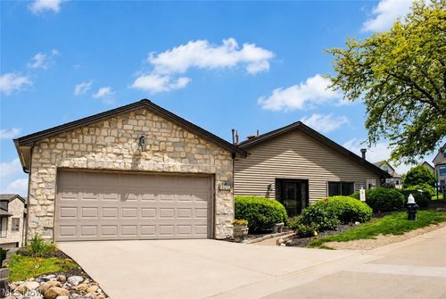 23128 Roberts Run, Bay Village, OH, 44140 | Card Image