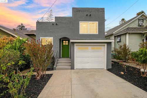 3911 Vale Ave, Oakland, CA, 94619-2221 | Card Image