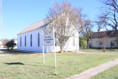 101 E Commerce St, San Saba, TX, 76877-4517 | Card Image