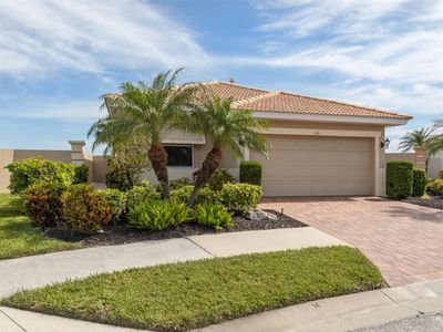 106 Mestre Place, House other with 2 bedrooms, 2 bathrooms and null parking in North Venice FL | Image 2