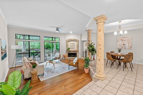 apt-205-1000 Liberty Park Dr, Austin, TX, 78746-6835 | Card Image
