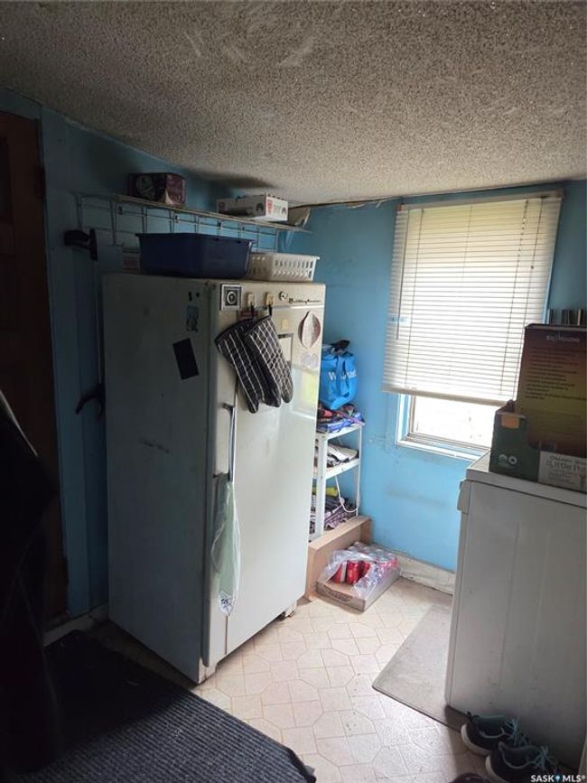 819 N Railway St E, House other with 2 bedrooms, 1 bathrooms and 6 parking in Swift Current SK | Image 7