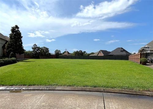 106 Wisteria Ct, Belle Chasse, LA, 70037-1637 | Card Image