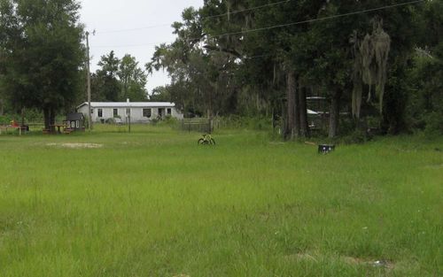 400 Nw 70th Ave, Bell, FL, 32619-2522 | Card Image