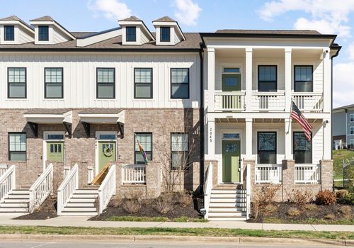 2045 Oakwood Ave, Nashville, TN, 37207-4750 | Card Image