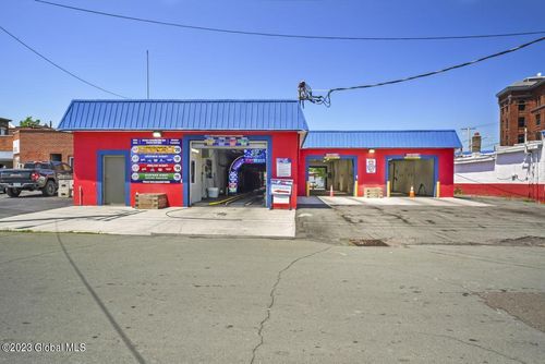 690696 River St, Troy, NY, 12180 | Card Image