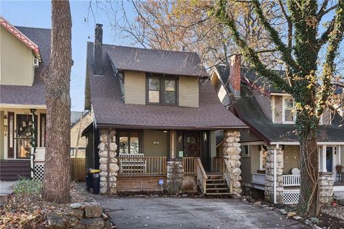 619 E 42nd St, Kansas City, MO, 64110-1109 | Card Image