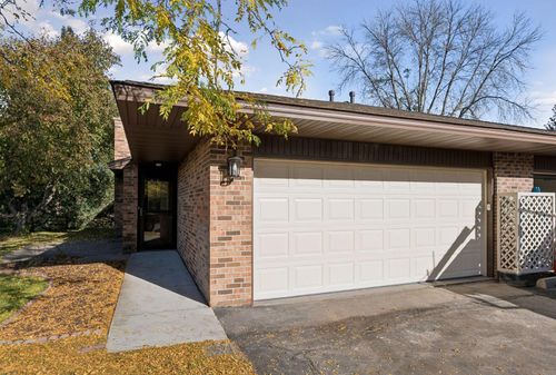 1031 Yuma Ln N, Plymouth, MN, 55447-3608 | Card Image