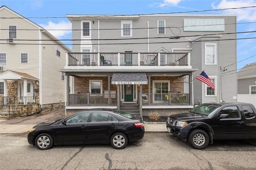 28 Weaver Ave, Newport, RI, 02840-3544 | Card Image