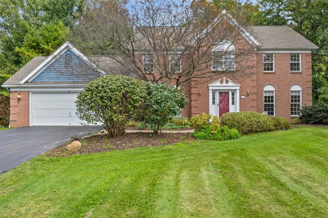 Chippenham Dr, Penfield, NY 14526